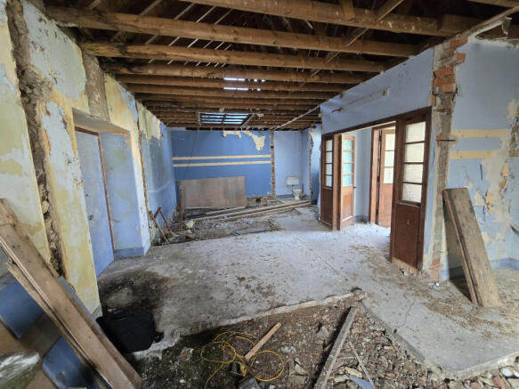 7. Vestibule 2