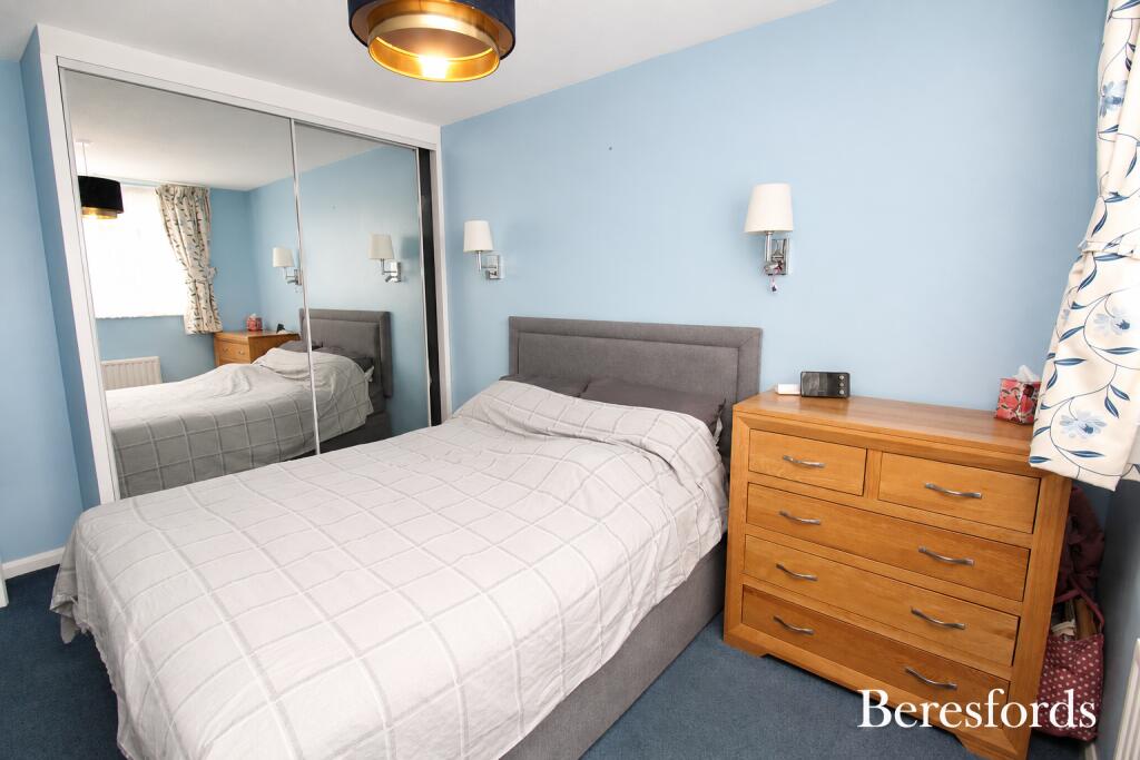 House in Romford - More