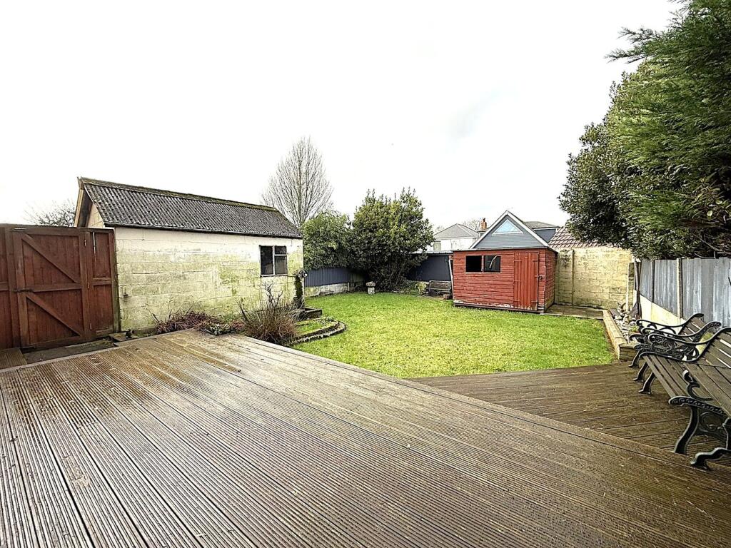 Pound Lane, Oakdale , Poole, BH15 photo 2