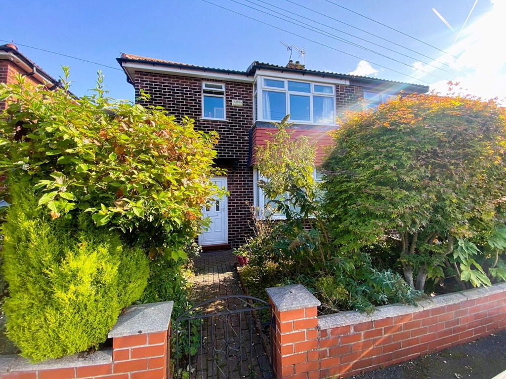 3-bed semi-detached on 21 Chesney Avenue, Chadderton, Oldham, OL9 8DR, £230,000