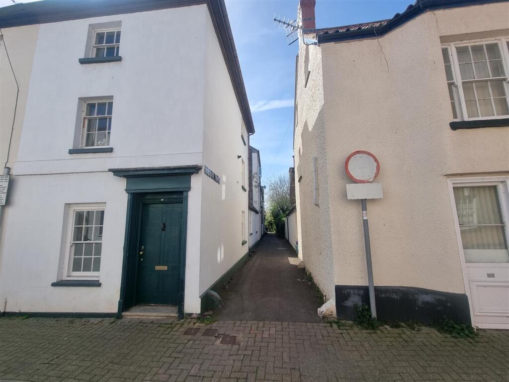 Main image of property: Flat 3, 1 Worcester Street, Monmouth