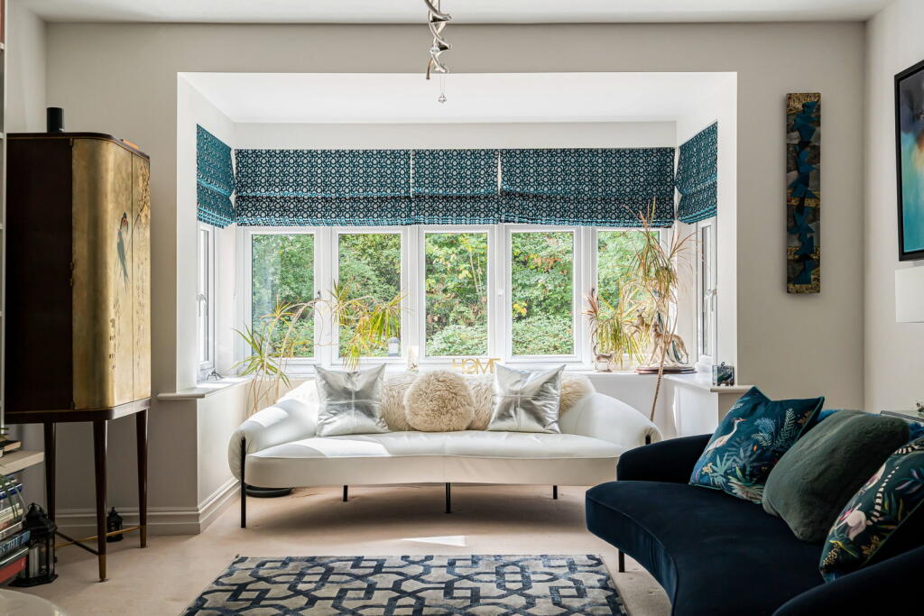 House in Waverley, Cranleigh - View 4