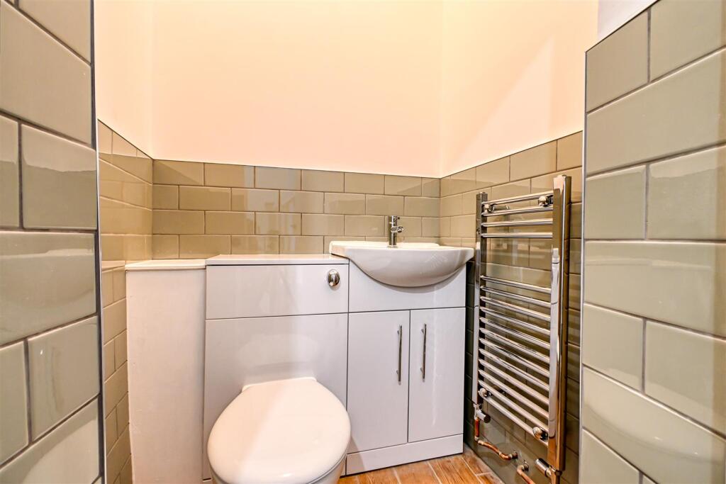 House in Bridgnorth, High Town, Oldbury - View 5