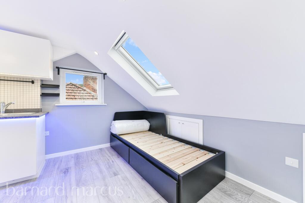 Apartment in London - More
