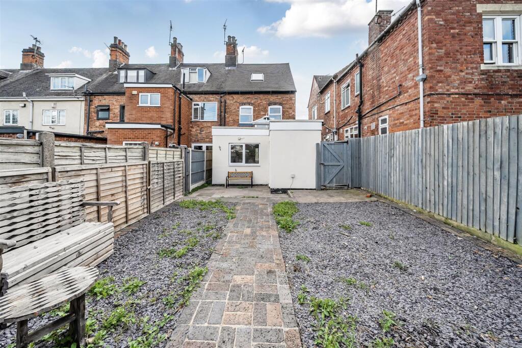 Grove Road, Atherstone, CV9 photo 4