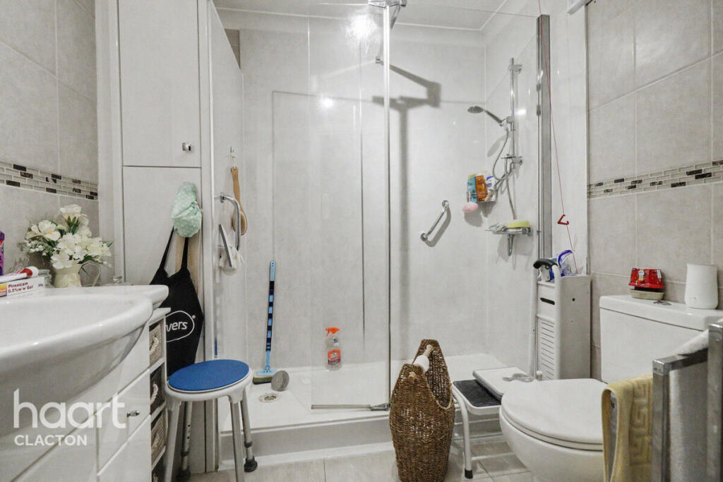 Apartment in Colchester - More