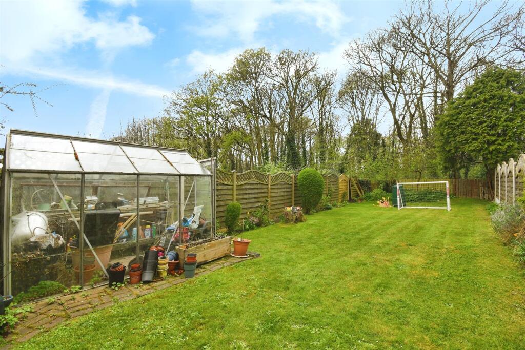 House in North Ferriby, East Riding of Yorkshire - More