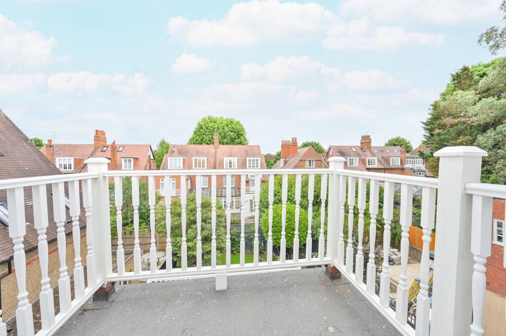 Apartment in London, Bedford Park - View 4