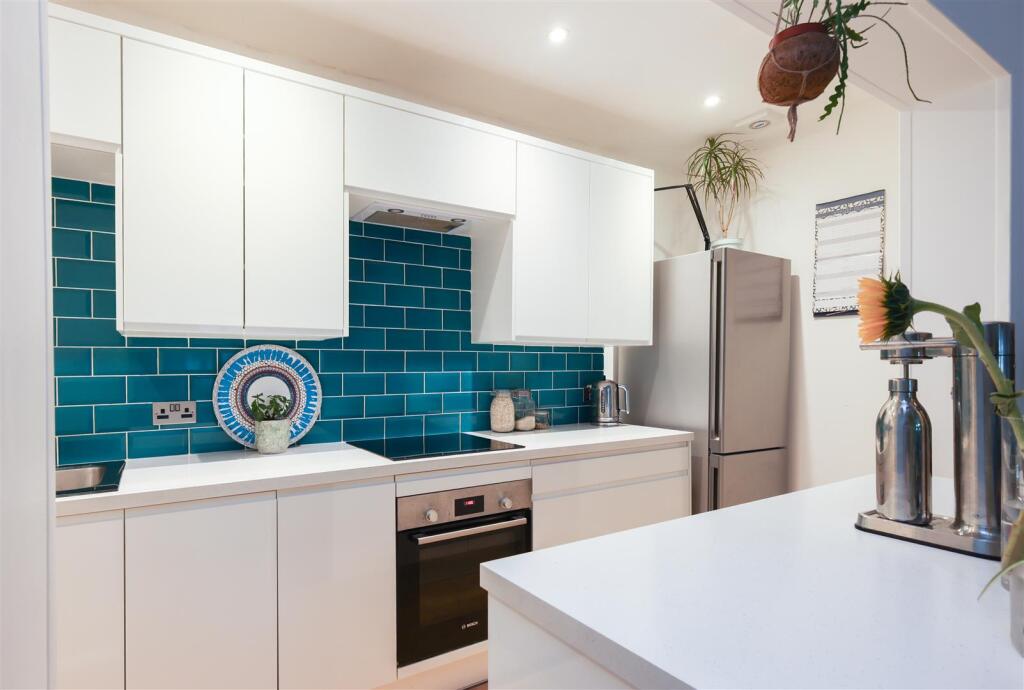 Apartment in St Leonards-on-Sea, St Leonards Green - View 4