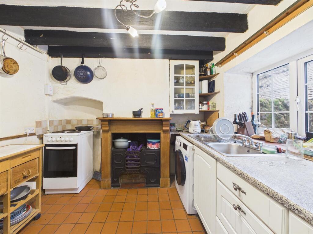 Hillside, Markfield, LE67 9UP photo 3