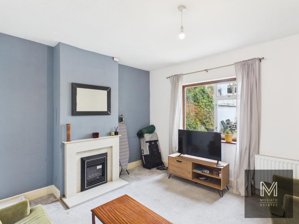 Main image of property: Room 2, 206 Charlton Road, Kingswood, Bristol, Gloucestershire