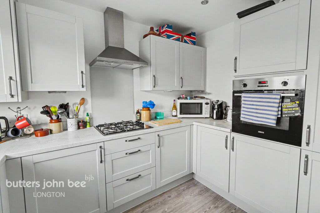 House in Stoke-on-Trent - View 4