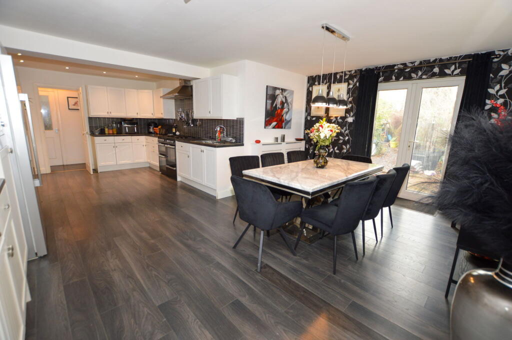 Grosvenor Avenue, Lowton, Warrington, WA3 2JL photo 4