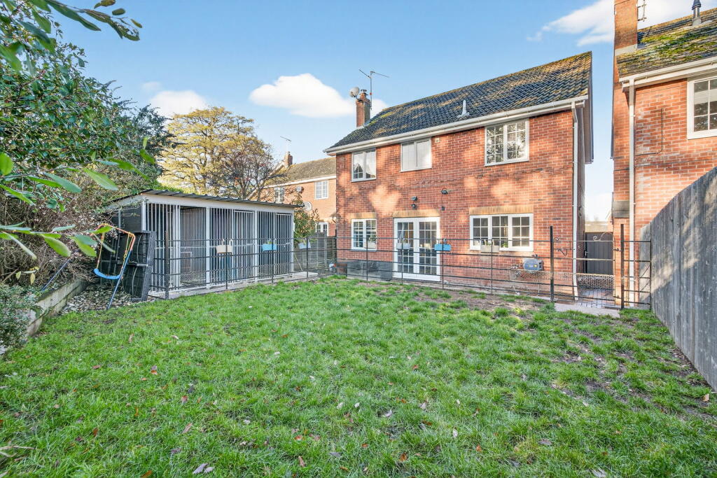 House in Northamptonshire, North Northamptonshire - More