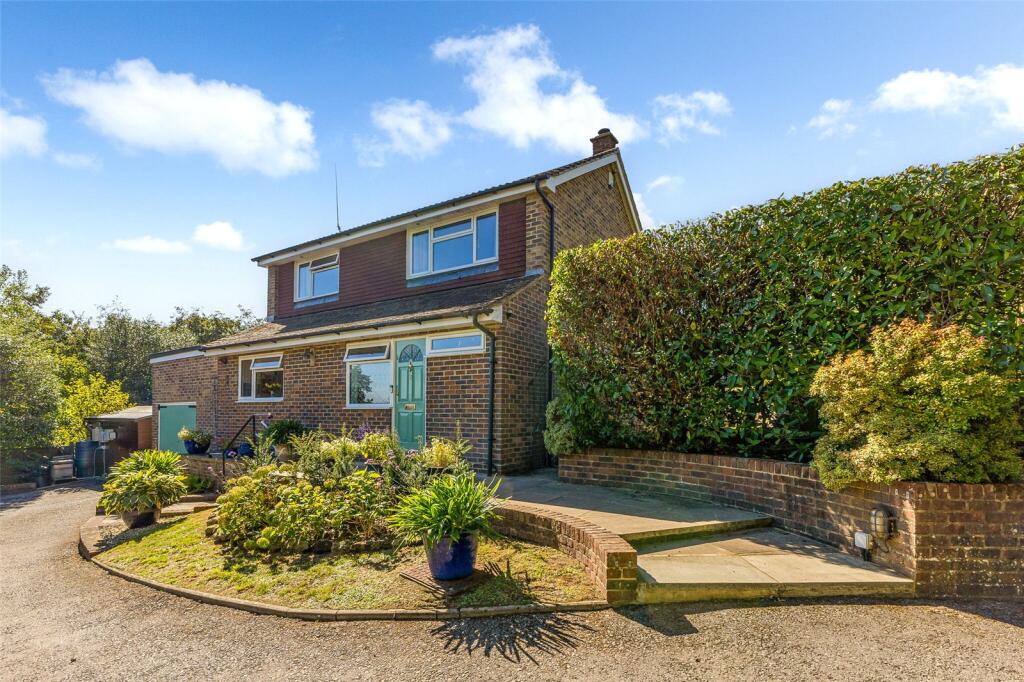 4-bed detached on Elmleigh, Midhurst, West Sussex, GU29, £775,000