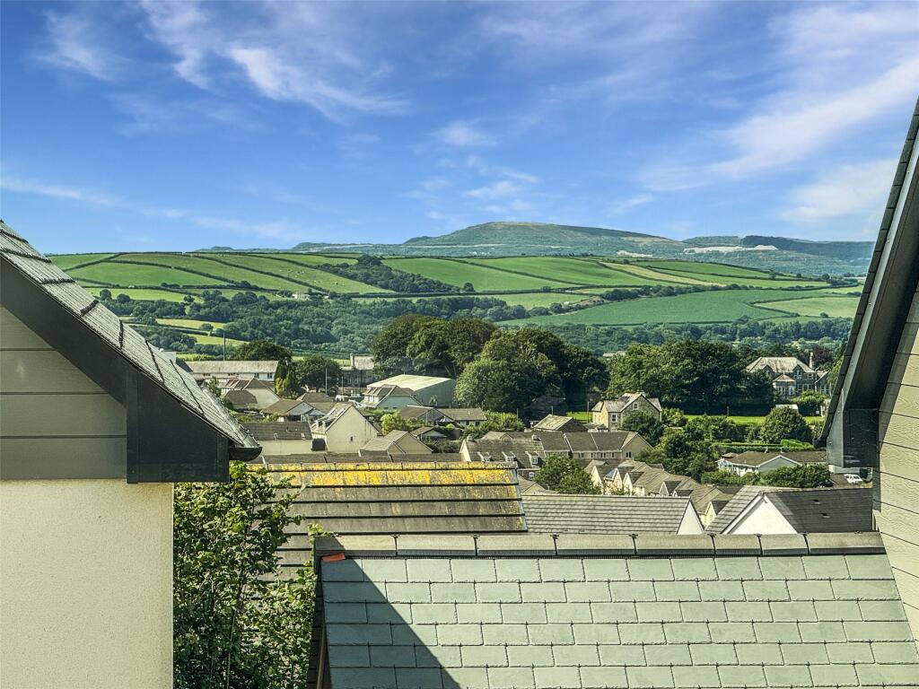 Oakwood Drive, Bodmin, Cornwall, PL31 photo 2