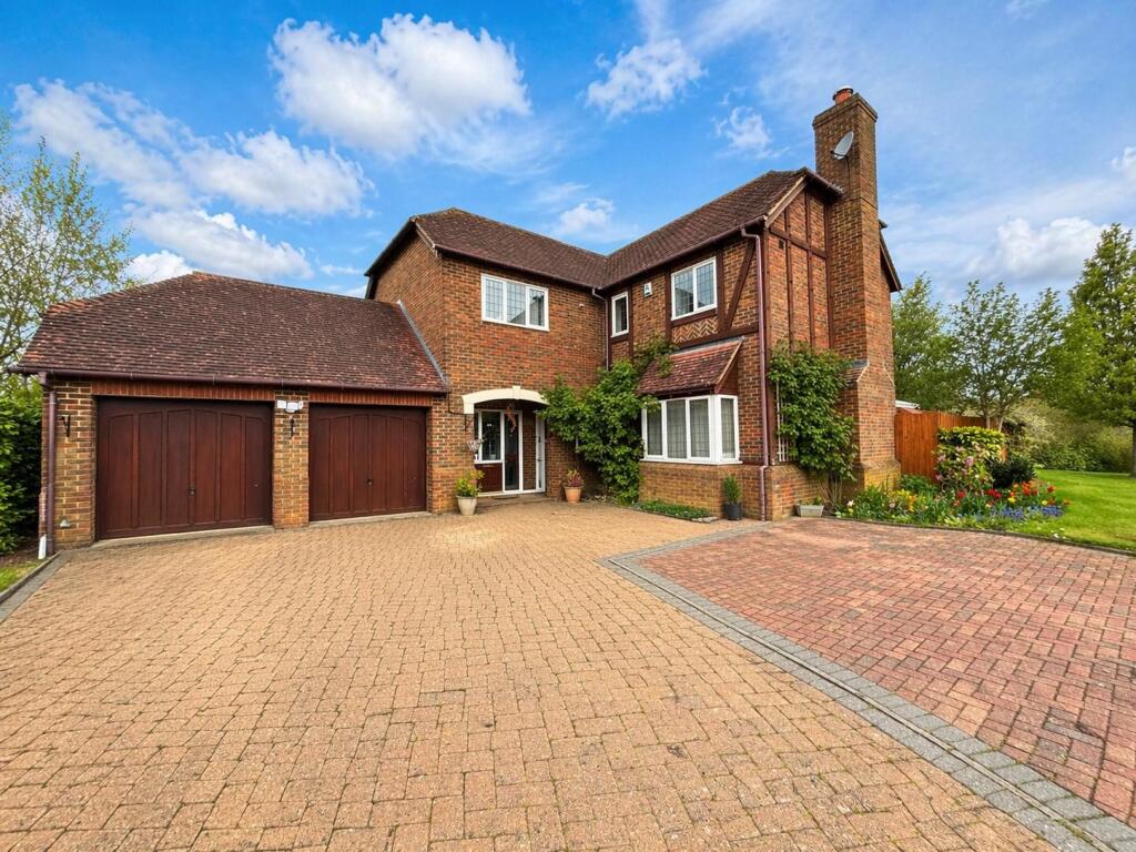Main image of property: Lynmouth Cresent, MK4