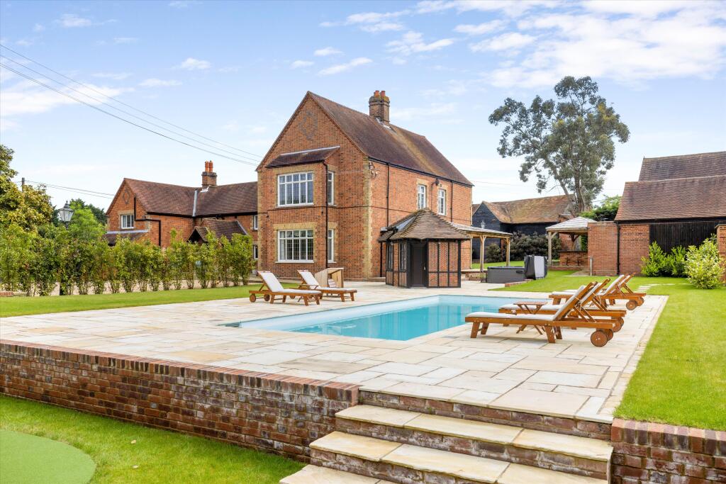 Main image of property: Maidenhead Road, Moss End, Warfield, Bracknell RG42