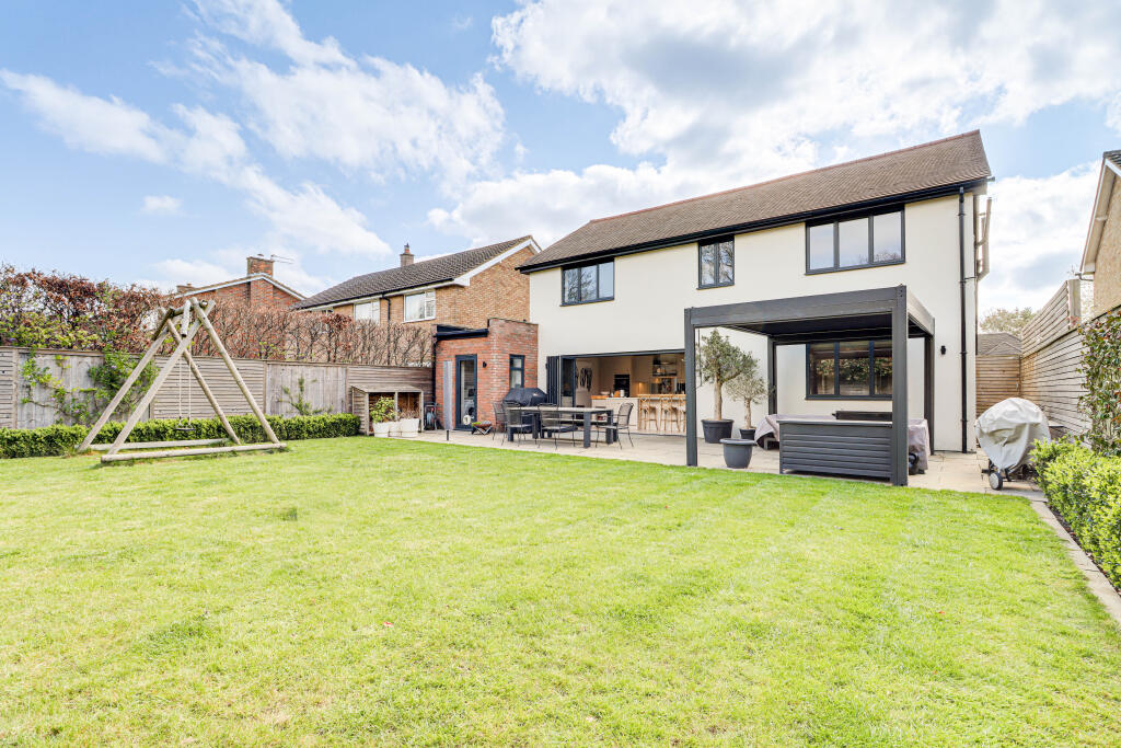 Additional image 21 of Grant Gardens, Harpenden, Hertfordshire, AL5