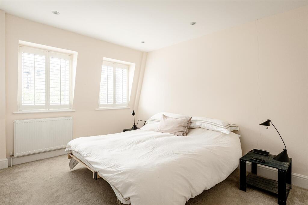 Apartment in London - More