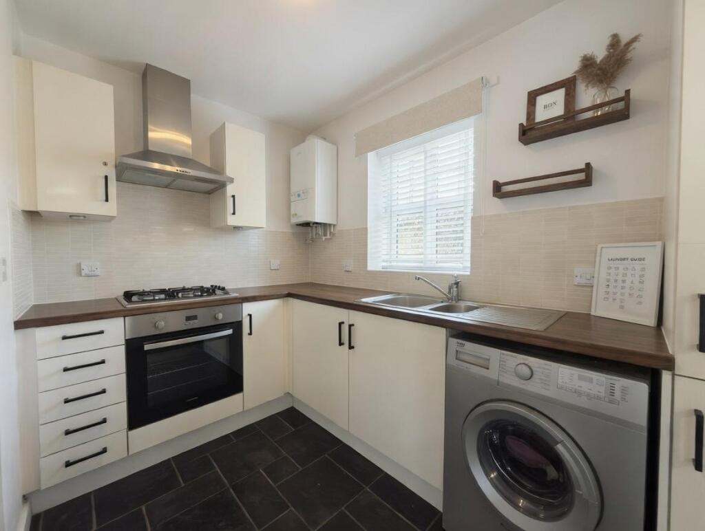 Pascal Close, Duston, Northampton NN5 photo 4