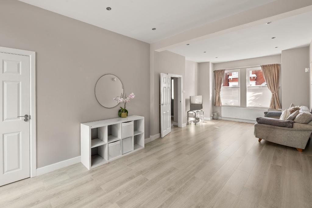 House in London, Hanwell - View 2