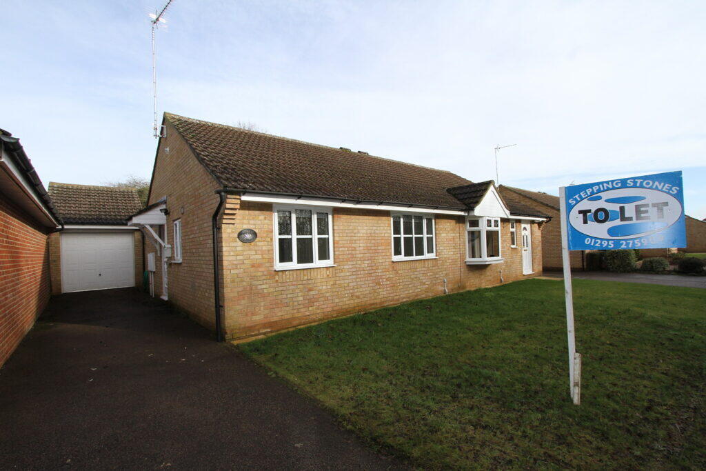 Main image of property: Horton Close, Middleton Cheney, Oxon, OX17 2LQ