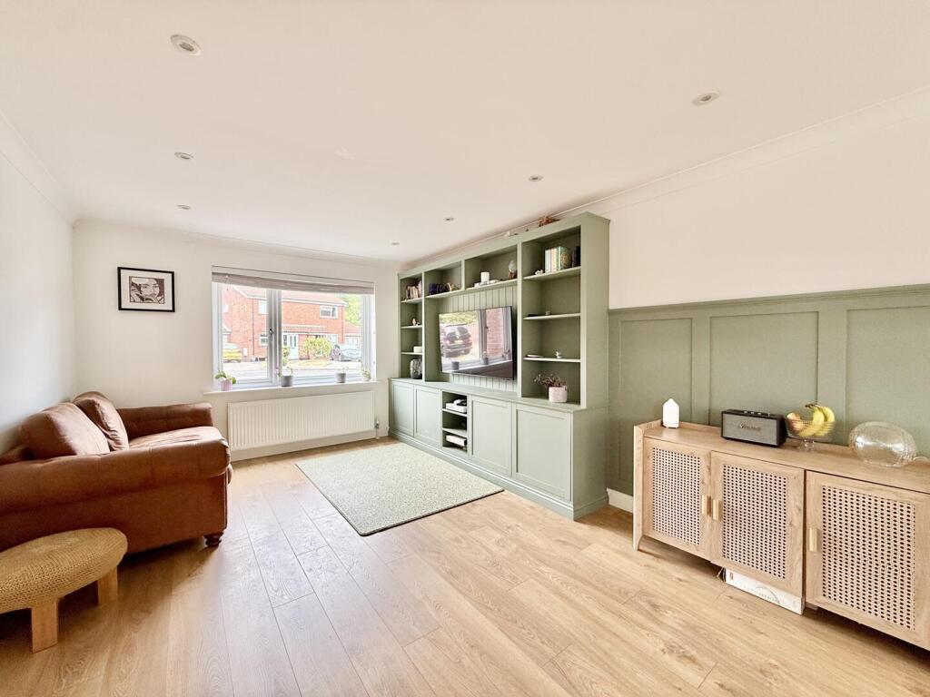Saffron Drive, Highcliffe on Sea photo 3