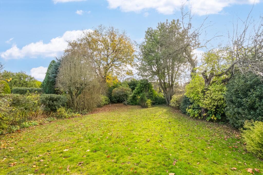 Barleycroft Road, Welwyn Garden City, Hertfordshire, AL8 6JX - View 3