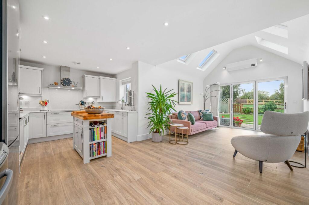 House in Loxley - View 3