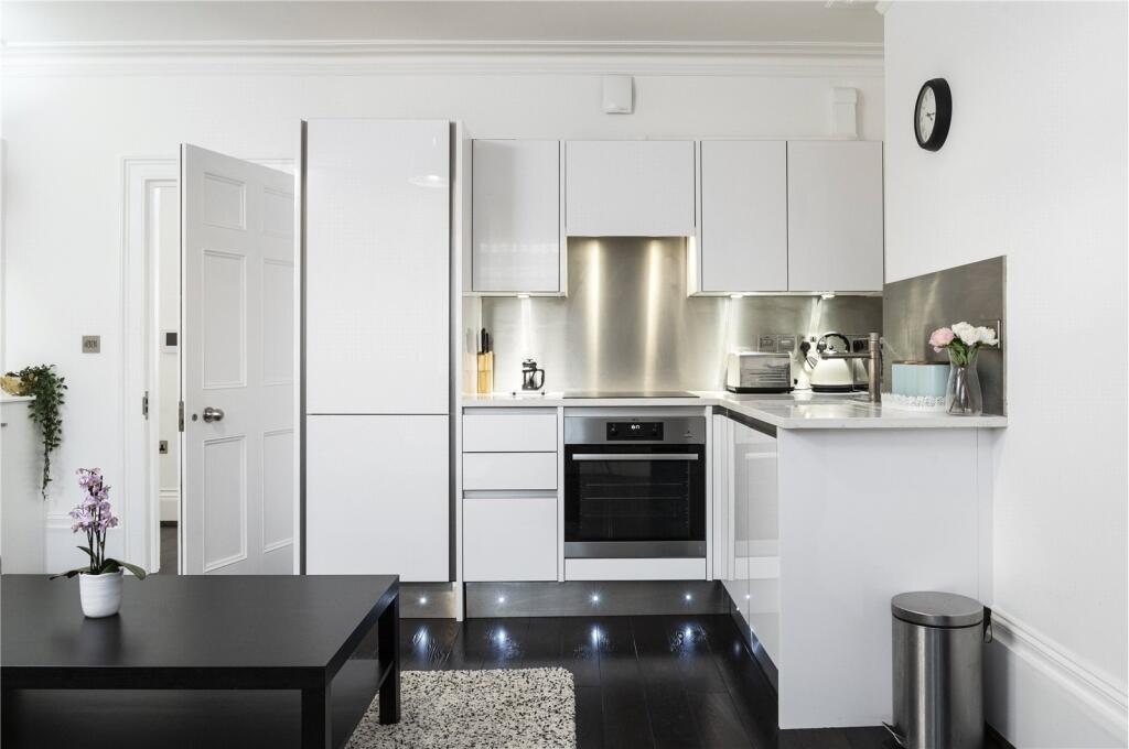 Main image of property: Kings Road, Reading, RG1