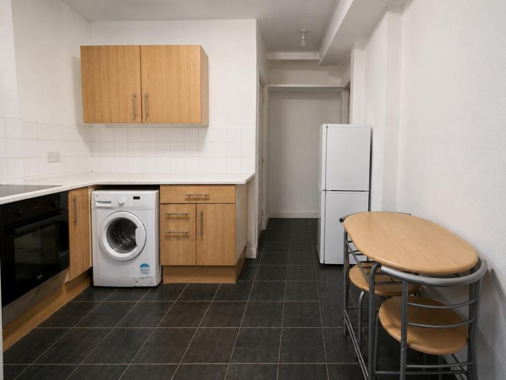 House in Leicester - View 5