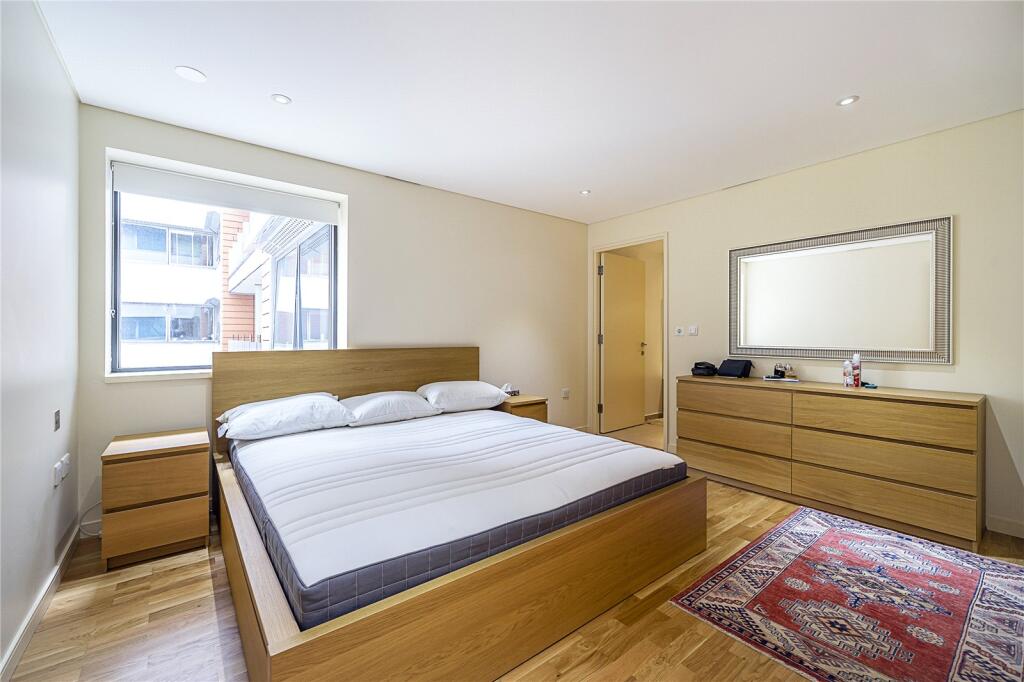 Apartment in London - View 4