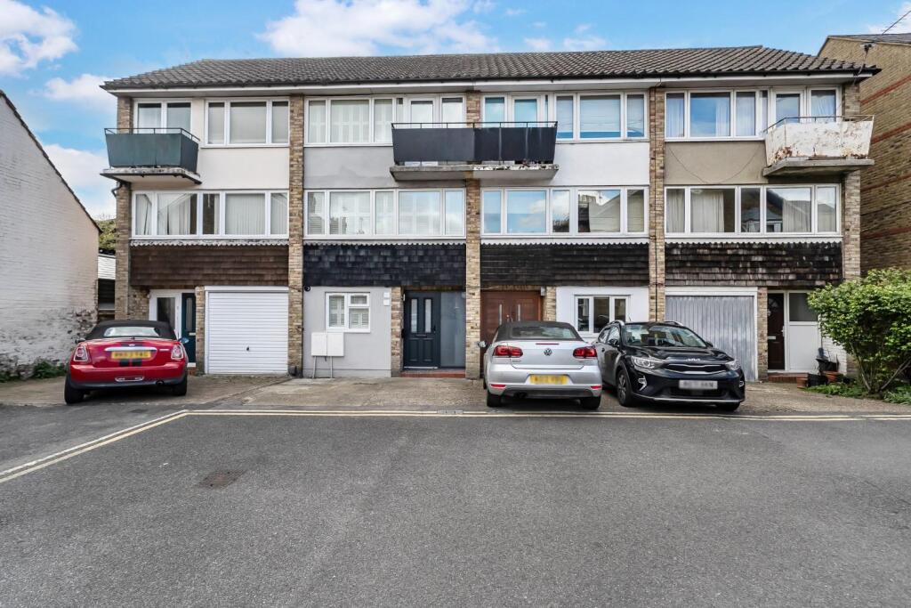 House in Slough - View 5