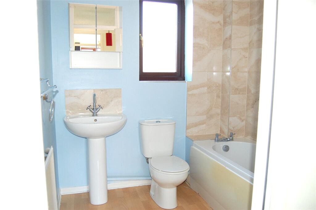 House in West Suffolk, Moreton Hall, Bury St Edmunds - More