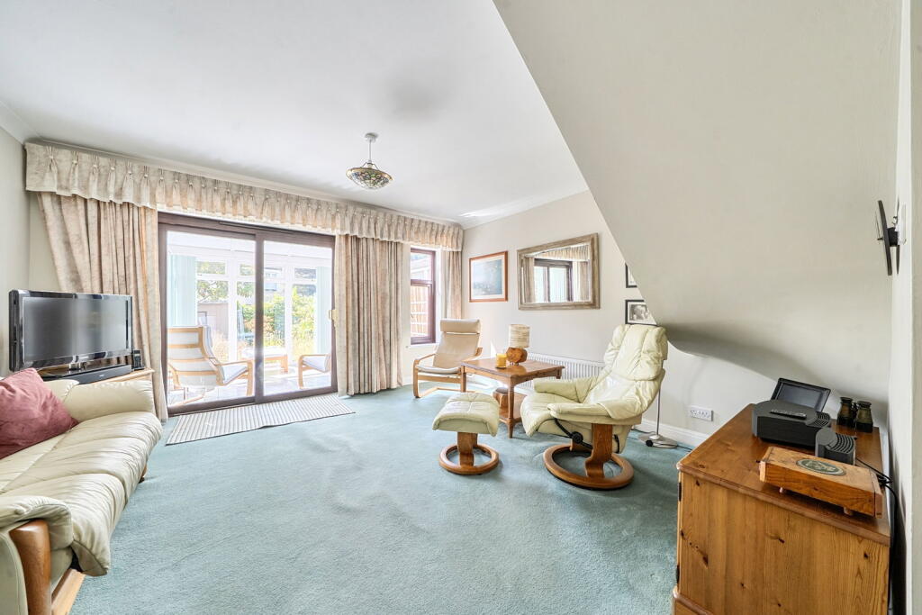 House in Cardiff, Penylan - More