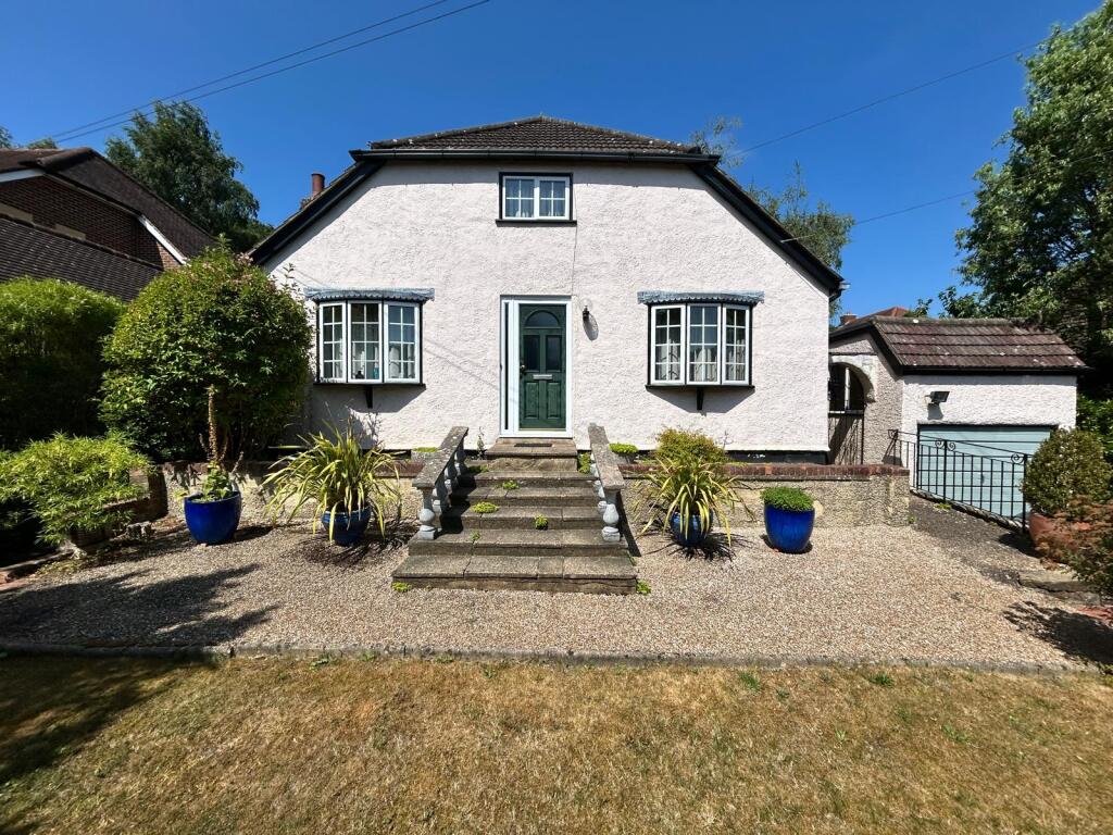 3-bed detached on Green Lane, Crowborough, £525,000