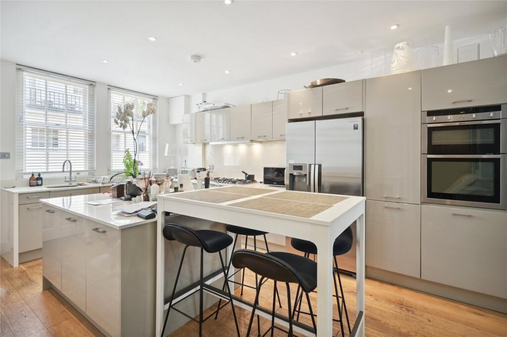 House in London - View 3