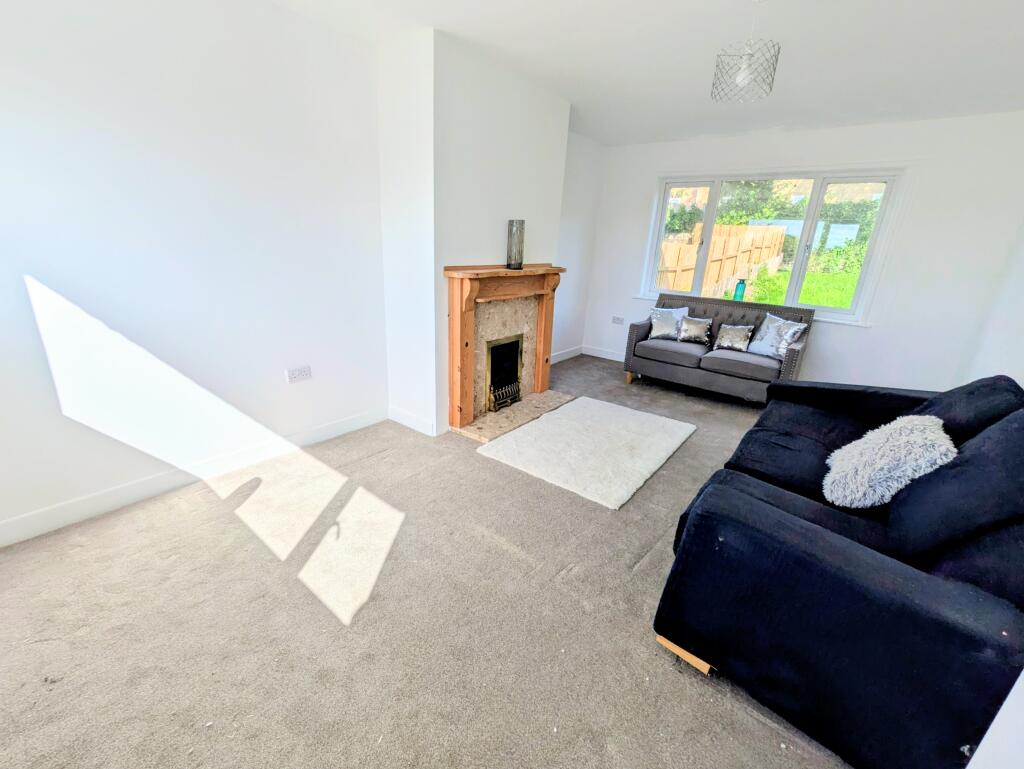 House in Bradford, West Yorkshire - View 2
