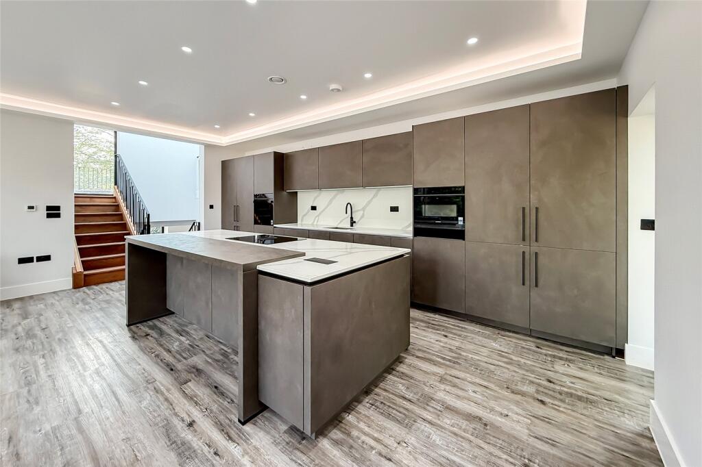 Additional image 16 of Wells Close, Harpenden, Hertfordshire, AL5