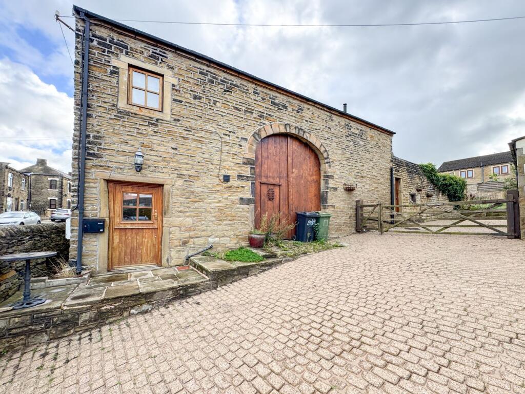 Main image of property: Towngate, Kirkburton, Huddersfield, HD8
