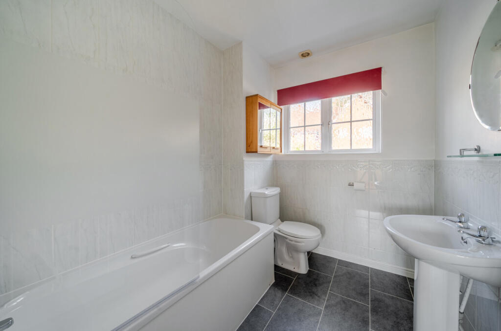 House in East Hampshire, Alton - More