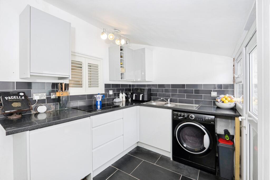 House in Penzance, Treneere - View 4