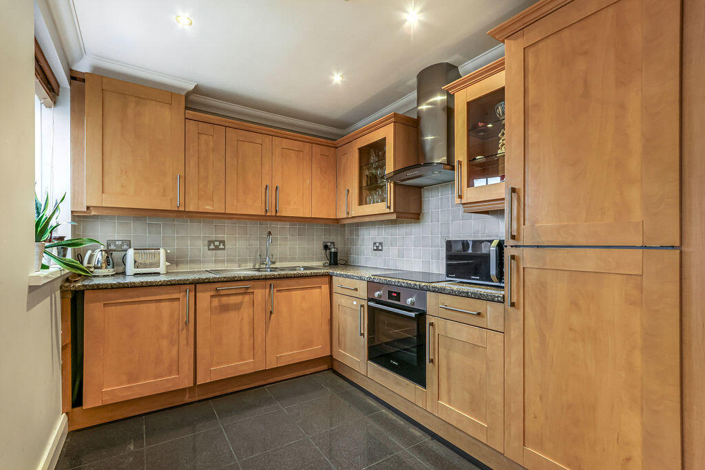 Apartment in Bournemouth, Boscombe - More