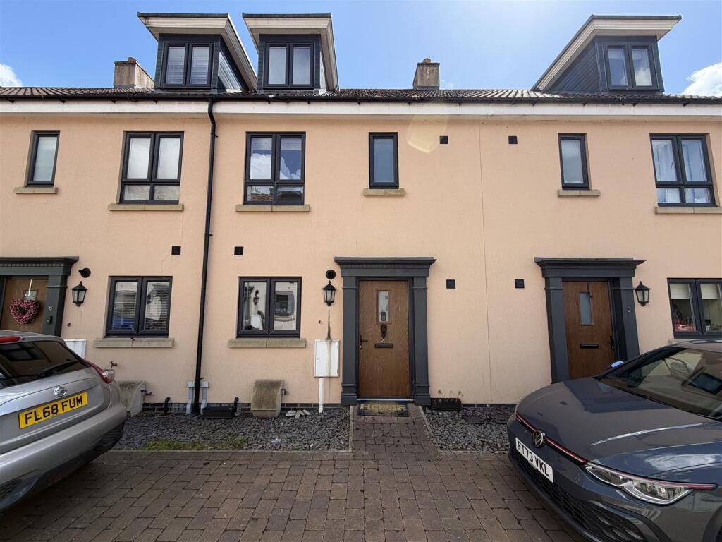 Main image of property: Canal Court, Saxilby, Lincoln