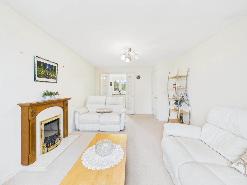 Apartment in Buckinghamshire, Hazlemere - View 4