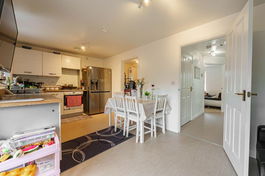 House in Newport - View 3