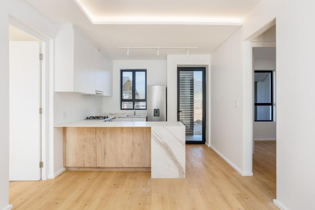 Main image of property: Paarl, Western Cape