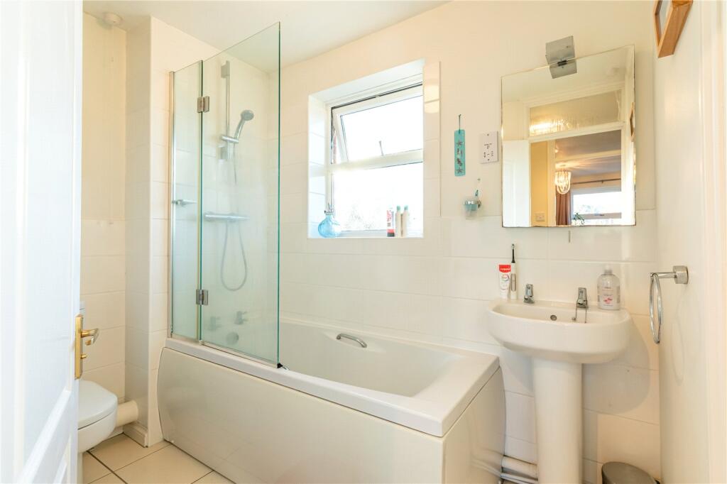 House in Newbury, West Berkshire - View 5