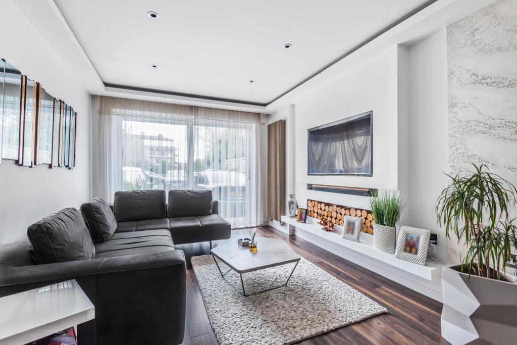 Main image of property: Stanton House, Rotherhithe